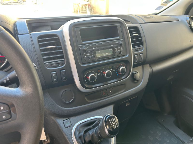 RENAULT TRAFIC L1H1 1000 1.6 DCI 95 GRAND CONFORT 08/2020 PRIX HT : 9158 € PRIX TTC : 10990 €