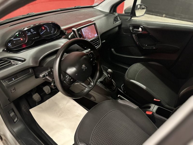 PEUGEOT 208 ACTIVE 1.6 HDI 100CV - Très bon état - Garantie 6 mois - Courroie de distribution faite 