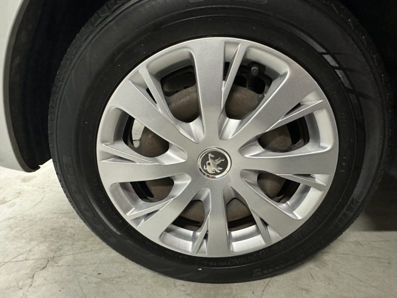 PEUGEOT 208 ACTIVE 1.6 HDI 100CV - Très bon état - Garantie 6 mois - Courroie de distribution faite 