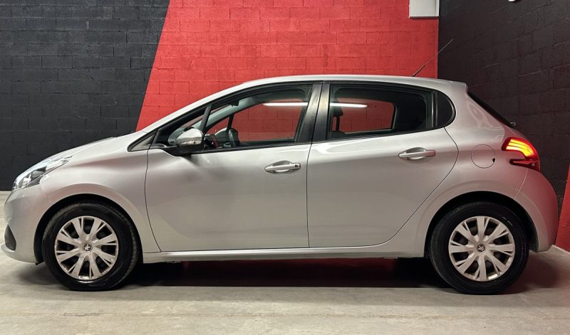 PEUGEOT 208 ACTIVE 1.6 HDI 100CV - Très bon état - Garantie 6 mois - Courroie de distribution faite 