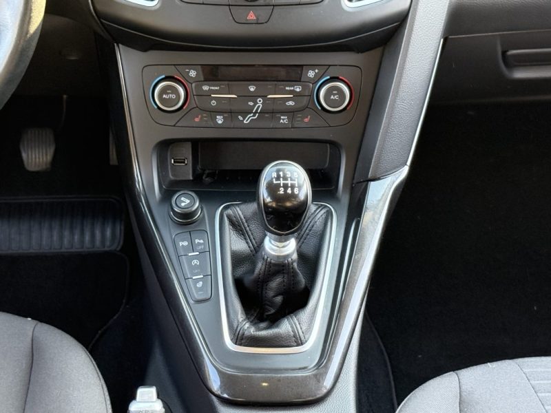 FORD Focus SW 1.0 EcoBoost 125ch Titanium Garantie 6 Mois