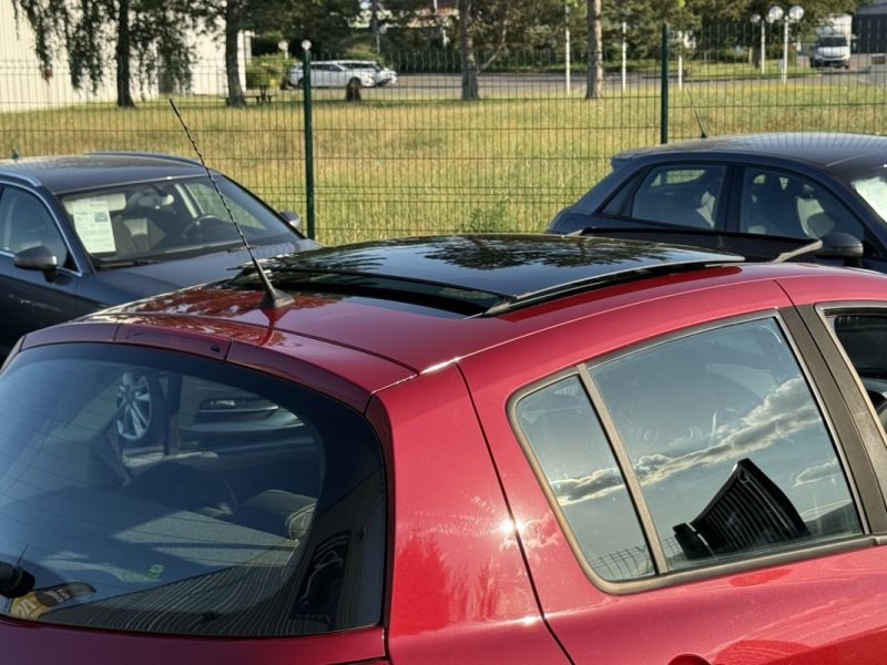 RENAULT Clio 1.2L100ch Dynamique 5p 1ére Main Garantie 6 Mois