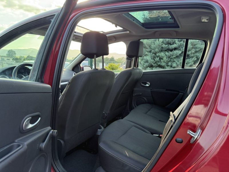 RENAULT Clio 1.2L100ch Dynamique 5p 1ére Main Garantie 6 Mois