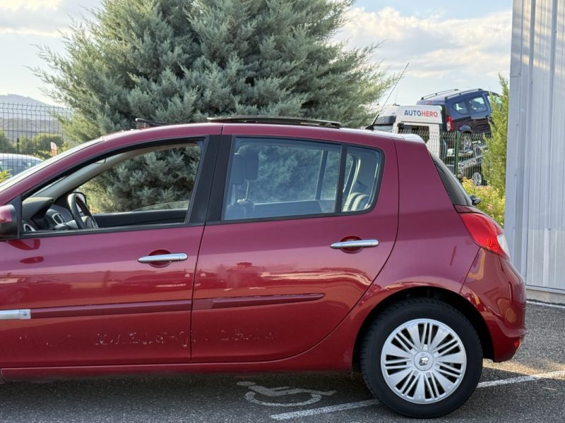 RENAULT Clio 1.2L100ch Dynamique 5p 1ére Main Garantie 6 Mois