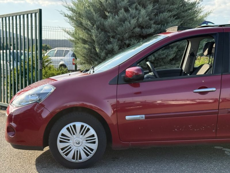 RENAULT Clio 1.2L100ch Dynamique 5p 1ére Main Garantie 6 Mois