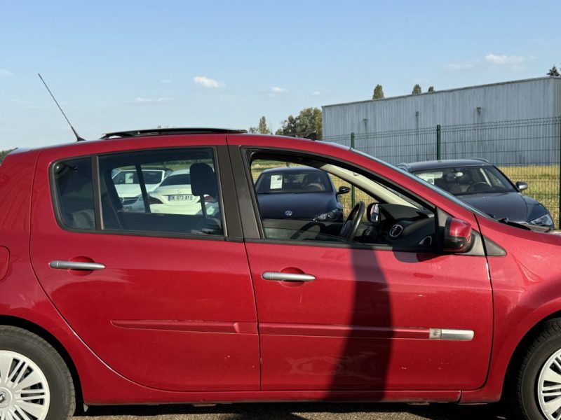 RENAULT Clio 1.2L100ch Dynamique 5p 1ére Main Garantie 6 Mois