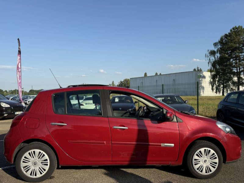 RENAULT Clio 1.2L100ch Dynamique 5p 1ére Main Garantie 6 Mois