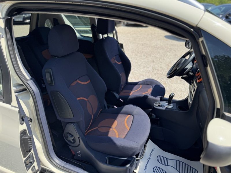 PEUGEOT 1007 DOLCE 1.6E 2-TRONIC 2008 KIT DISTRIBUTION FAIT EN NOVEMBRE 2023 A 54000KM