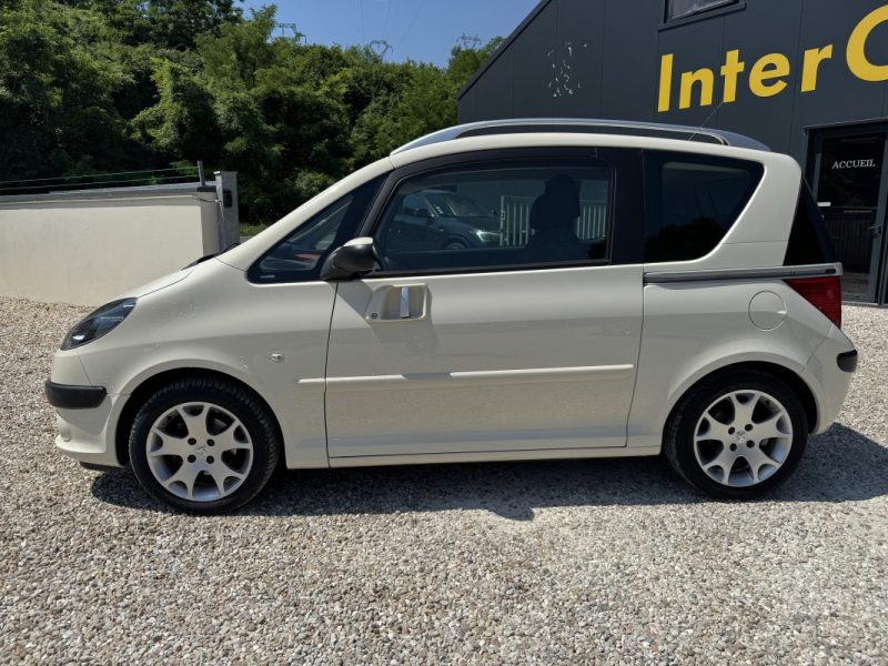 PEUGEOT 1007 DOLCE 1.6E 2-TRONIC 2008 KIT DISTRIBUTION FAIT EN NOVEMBRE 2023 A 54000KM