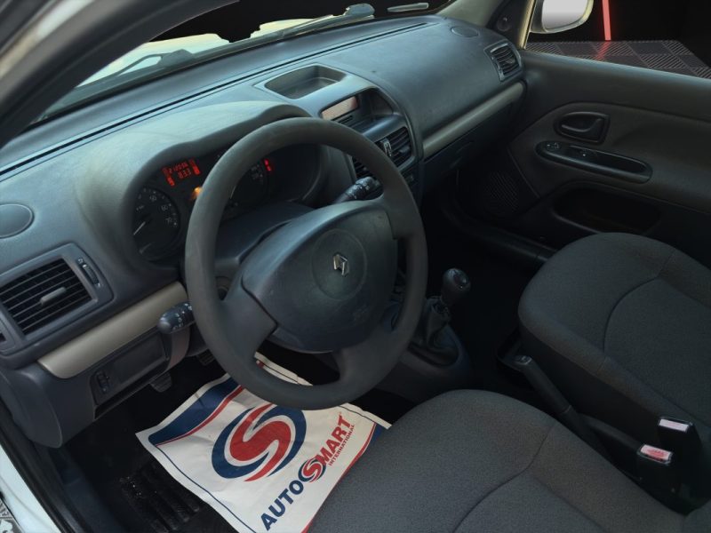 RENAULT CLIO II 1.5 dCi 81 cv / 2 places