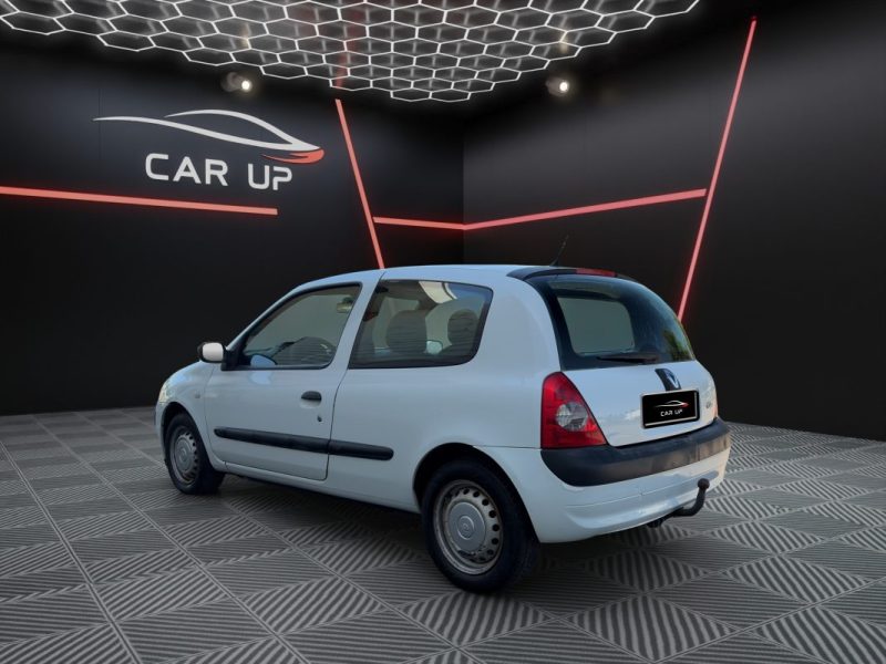 RENAULT CLIO II 1.5 dCi 81 cv / 2 places
