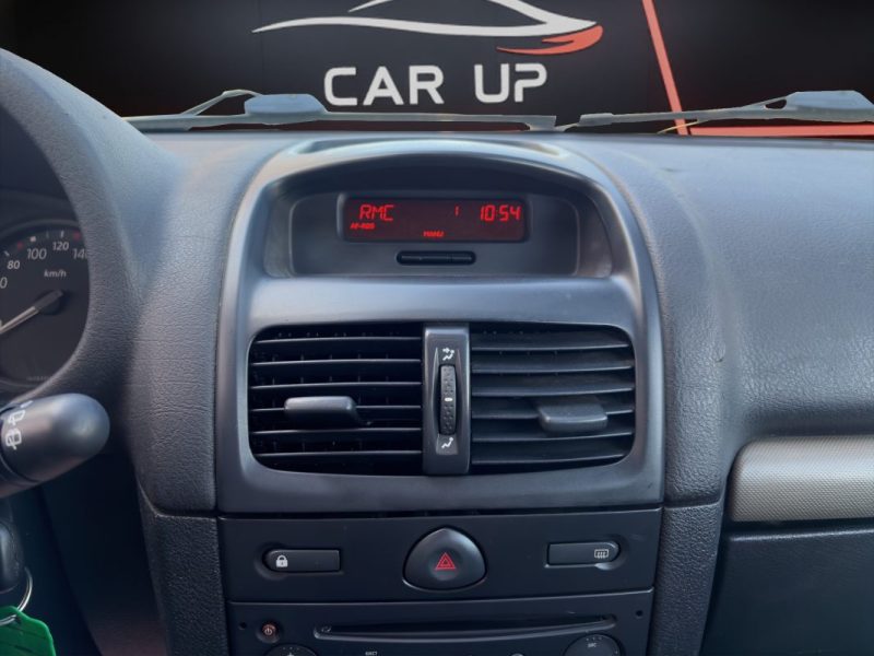 RENAULT CLIO II 1.5 dCi 81 cv / 2 places