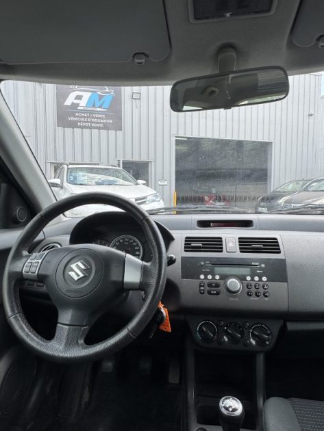 SUZUKI SWIFT 1.3 VVT GL GARANTIE 