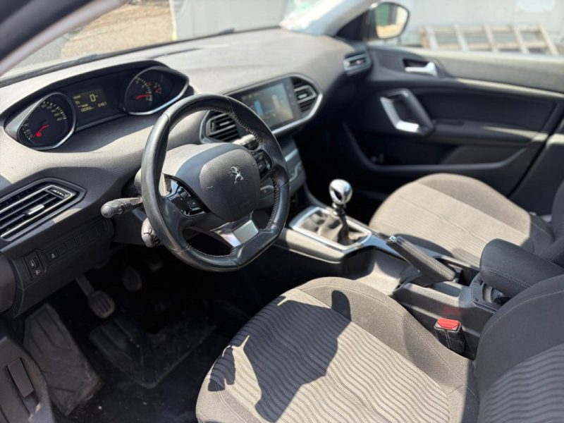 PEUGEOT 308 II 1.6 THP 125 ACTIVE 2014