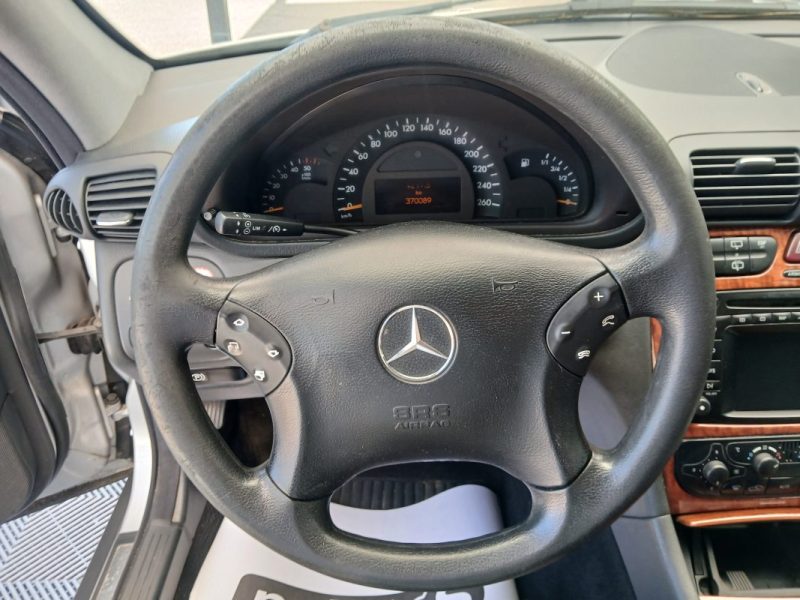 MERCEDES CLASSE C C220CDI CLASSIC 2002  *Vendu dans l'état  à pro ou export *