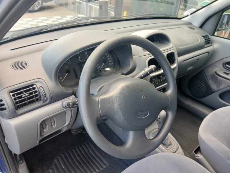 RENAULT CLIO RXT 1.6i  90 cv *** BVA*** 1999 