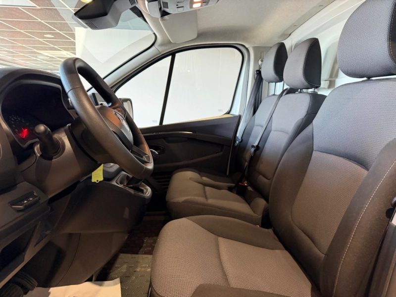 RENAULT TRAFIC L2H1 2.0 BLUE DCI 130 ESSENTIEL / RADAR AR / HABILLAGE BOIS 