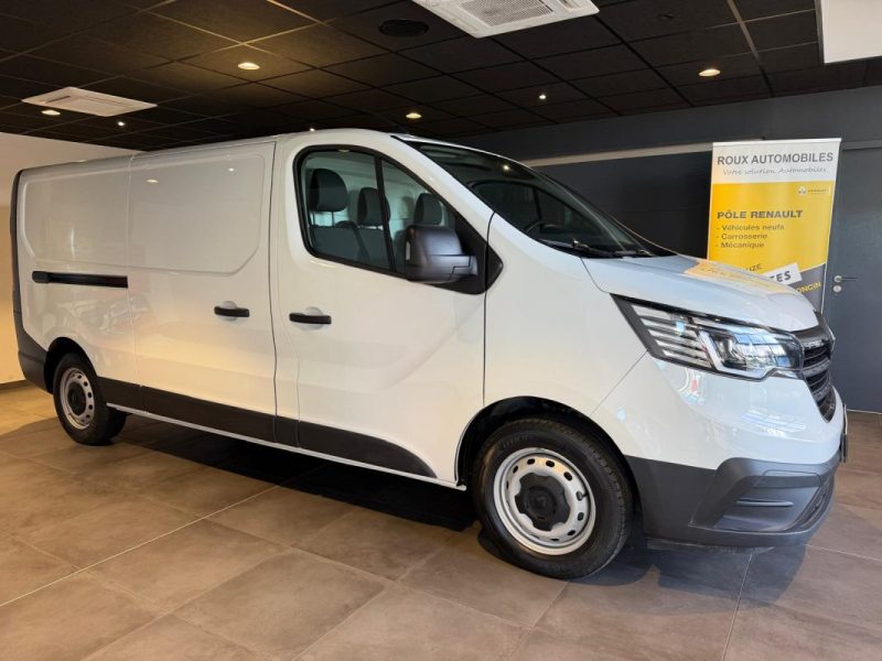 RENAULT TRAFIC L2H1 2.0 BLUE DCI 130 ESSENTIEL / RADAR AR / HABILLAGE BOIS 