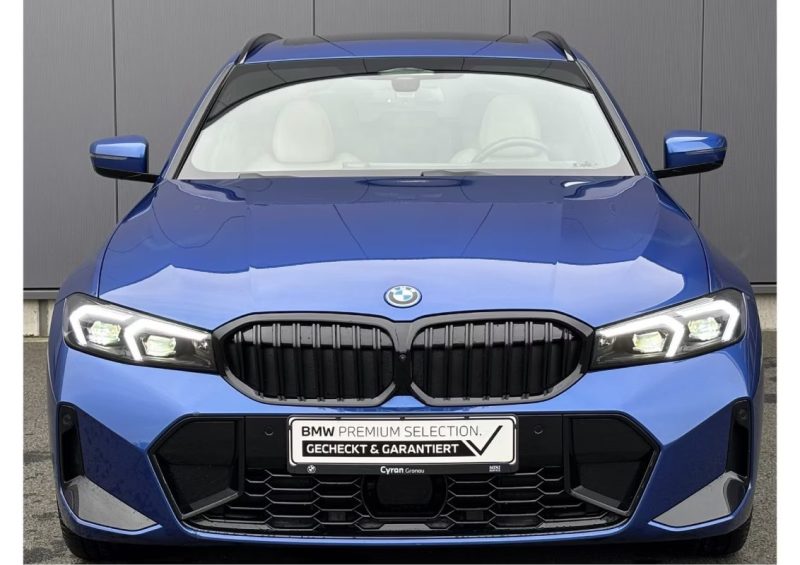 BMW 330 E XDRIVE TOURING M SPORT PRO / PANO / HARMAN KARDON / HUD / M SPORT PRO 2024