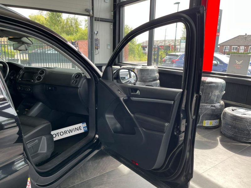 🔹Volkswagen Tiguan 2.0 TDI 140 Ch CARAT☀️ Toit ouvrant panoramique🛋️ Intérieur cuir🔥 Sièges chauf