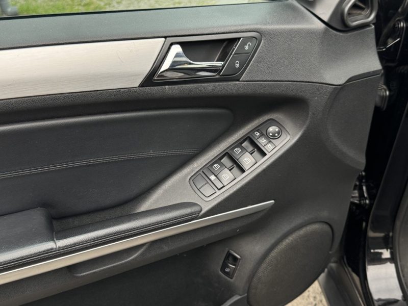 MERCEDES ML 300 CDI PACK SPORT FULL OPTIONS GPS/CLIM/CUIR/XENON/TOIT 1er MAIN 