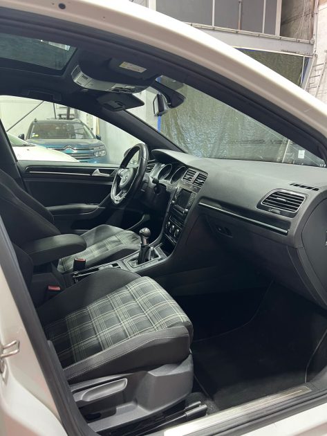 VOLKSWAGEN GOLF 7 2.0 TDI 184 GTD, Toit Ouvrant, Sport and Sound, Keyless, Garantie