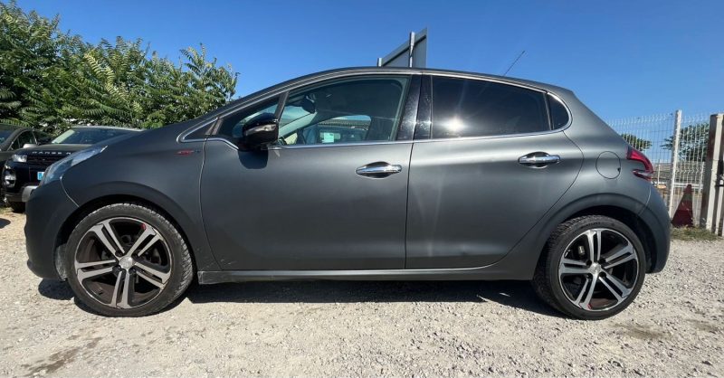 Peugeot 208 1.2i 110 Ch Boite Auto