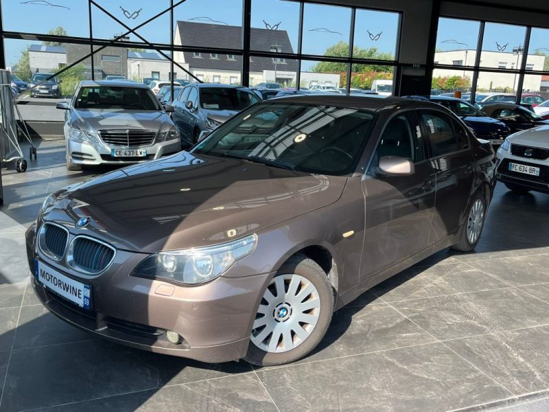 🚗 BMW SÉRIE 5 2.2 170ch ⚙️ 📡 Radar de recul 🔗 Attache remorque 📱 Bluetooth