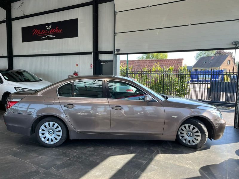 🚗 BMW SÉRIE 5 2.2 170ch ⚙️ 📡 Radar de recul 🔗 Attache remorque 📱 Bluetooth