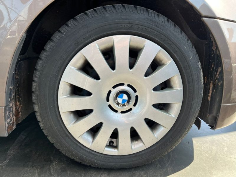 🚗 BMW SÉRIE 5 2.2 170ch ⚙️ 📡 Radar de recul 🔗 Attache remorque 📱 Bluetooth