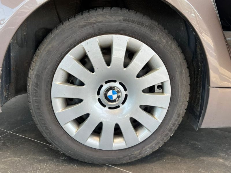 🚗 BMW SÉRIE 5 2.2 170ch ⚙️ 📡 Radar de recul 🔗 Attache remorque 📱 Bluetooth