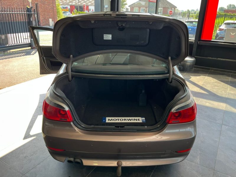 🚗 BMW SÉRIE 5 2.2 170ch ⚙️ 📡 Radar de recul 🔗 Attache remorque 📱 Bluetooth
