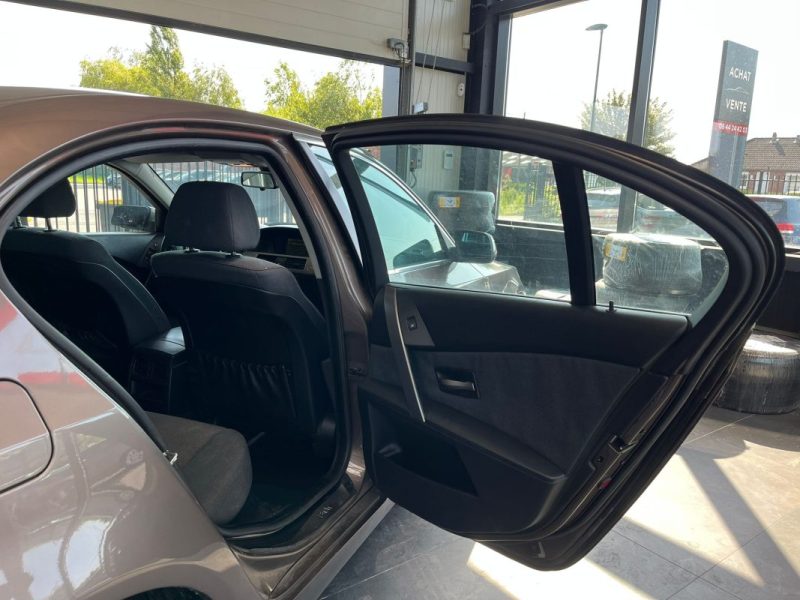 🚗 BMW SÉRIE 5 2.2 170ch ⚙️ 📡 Radar de recul 🔗 Attache remorque 📱 Bluetooth