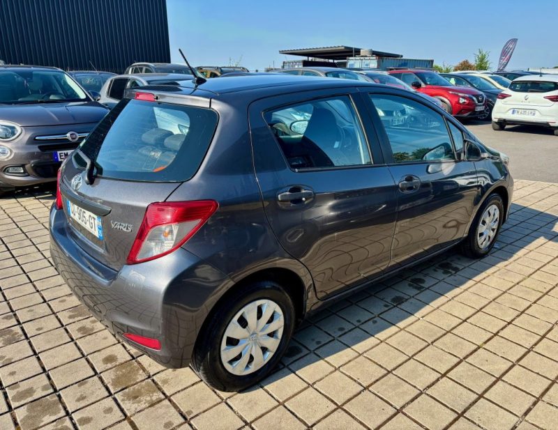 TOYOTA YARIS 1.0 VVTI 69 TENDANCE  2012