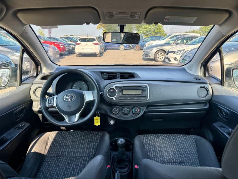 TOYOTA YARIS 1.0 VVTI 69 TENDANCE  2012