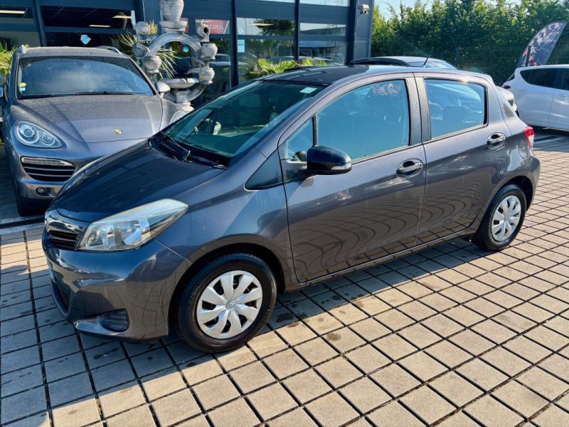 TOYOTA YARIS 1.0 VVTI 69 TENDANCE  2012