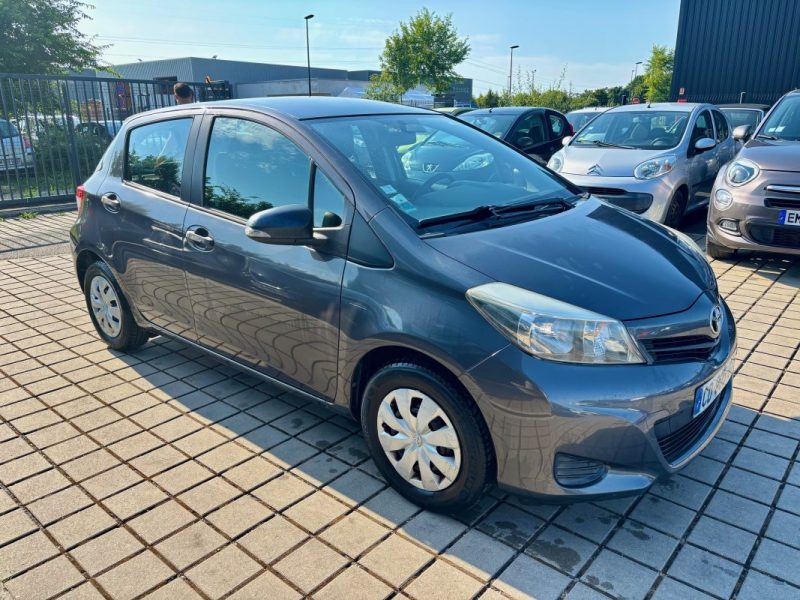 TOYOTA YARIS 1.0 VVTI 69 TENDANCE  2012