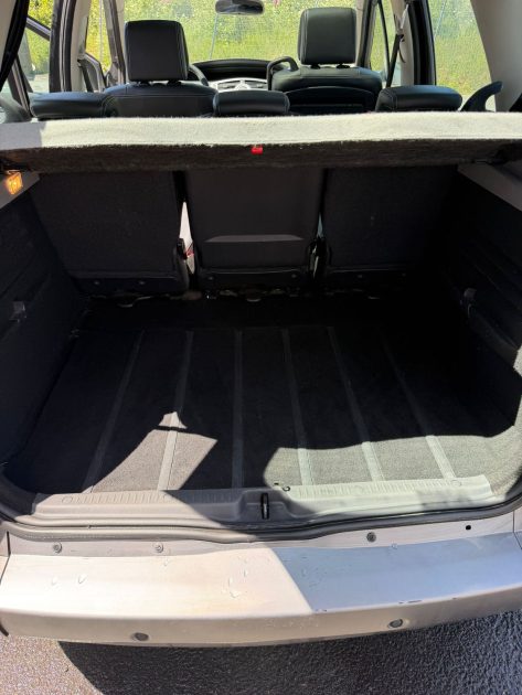 RENAULT SCÉNIC II 2.0 135CV PRIVILEGE BOITE AUTOMATIQUE