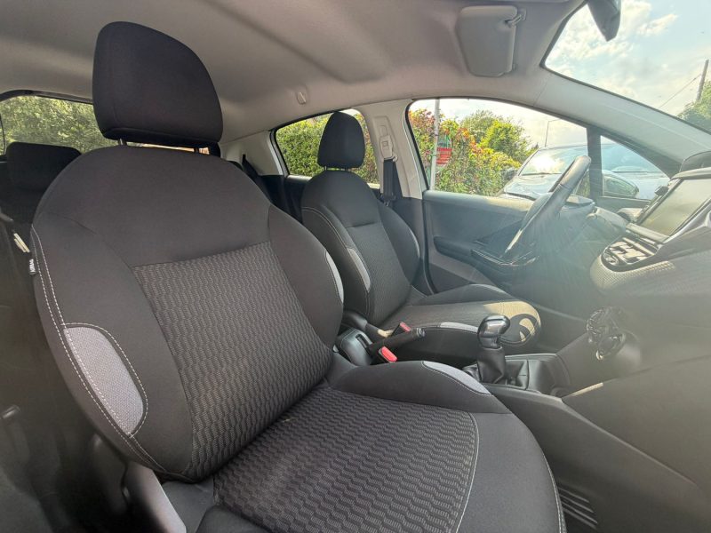 Peugeot 208 1.6 HDI 100ch Style