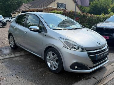 Peugeot 208 1.6 HDI 100ch Style