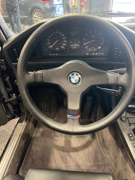 MAGNIFIQUE BMW 535i M E28 218CH (VEHICULE COLLECTION, BOITE AUTO, SUIVI ENTRETIEN + RESTORATION, TOI