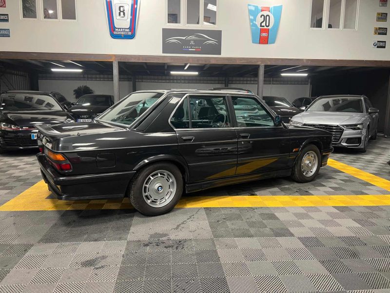 MAGNIFIQUE BMW 535i M E28 218CH (VEHICULE COLLECTION, BOITE AUTO, SUIVI ENTRETIEN + RESTORATION, TOI