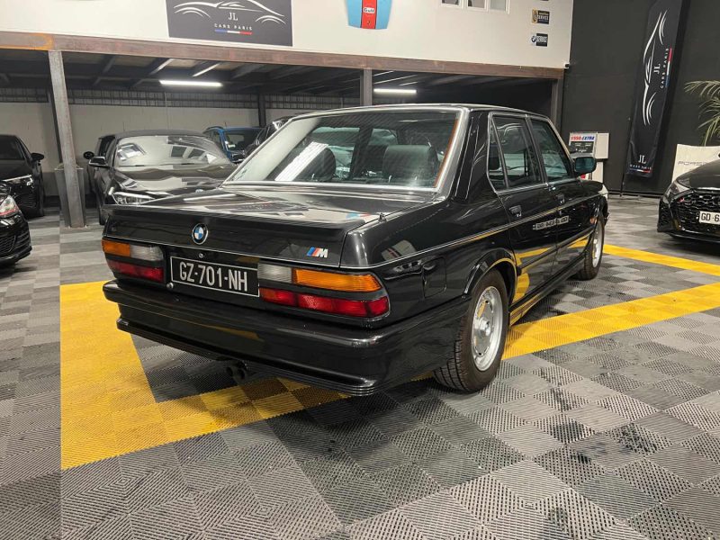 MAGNIFIQUE BMW 535i M E28 218CH (VEHICULE COLLECTION, BOITE AUTO, SUIVI ENTRETIEN + RESTORATION, TOI