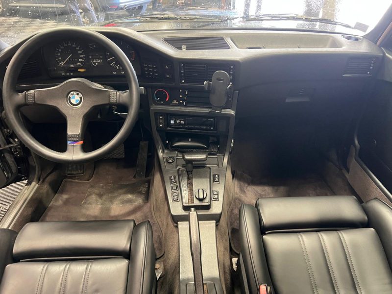 MAGNIFIQUE BMW 535i M E28 218CH (VEHICULE COLLECTION, BOITE AUTO, SUIVI ENTRETIEN + RESTORATION, TOI