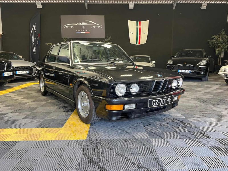 MAGNIFIQUE BMW 535i M E28 218CH (VEHICULE COLLECTION, BOITE AUTO, SUIVI ENTRETIEN + RESTORATION, TOI