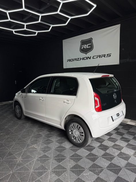 VOLKSWAGEN UP! 1.0 60CH BLUEMOTION TAKE UP! 5P 2015