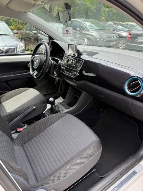 VOLKSWAGEN UP! 1.0 60CH BLUEMOTION TAKE UP! 5P 2015