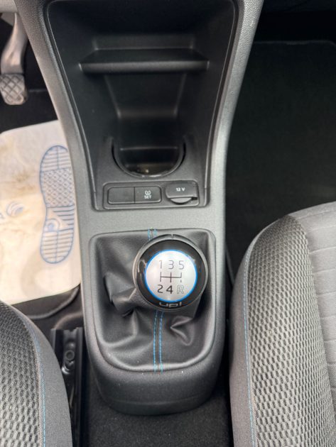 VOLKSWAGEN UP! 1.0 60CH BLUEMOTION TAKE UP! 5P 2015