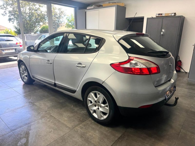 RENAULT MEGANE III  1.5 DCI 90 CV AUTHENTIQUE 2011
