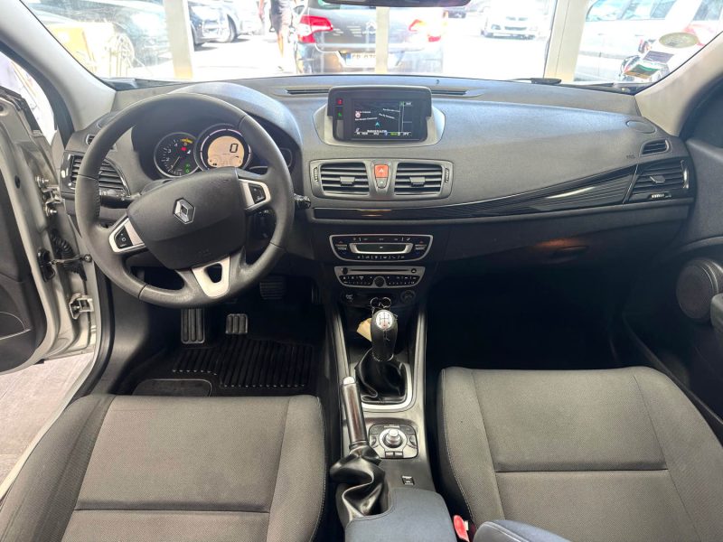 RENAULT MEGANE III  1.5 DCI 90 CV AUTHENTIQUE 2011